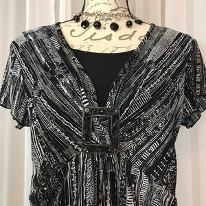 Dress Barn Women’s Shortsleeved Top Size M